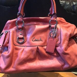 Convertible Coach handbag in Geranium